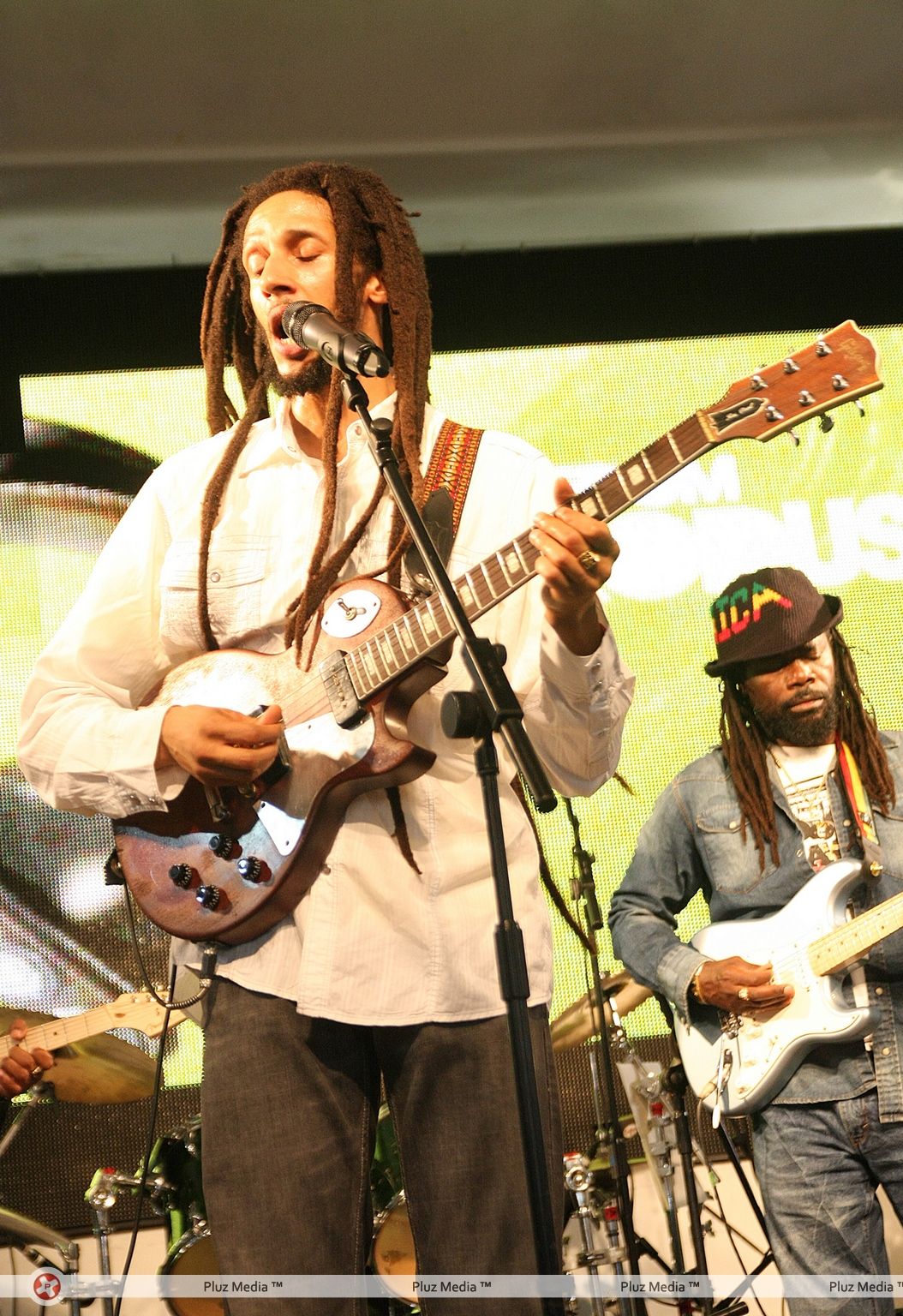 Julian Marley Performing live to promote the new range of headphones | Picture 112615